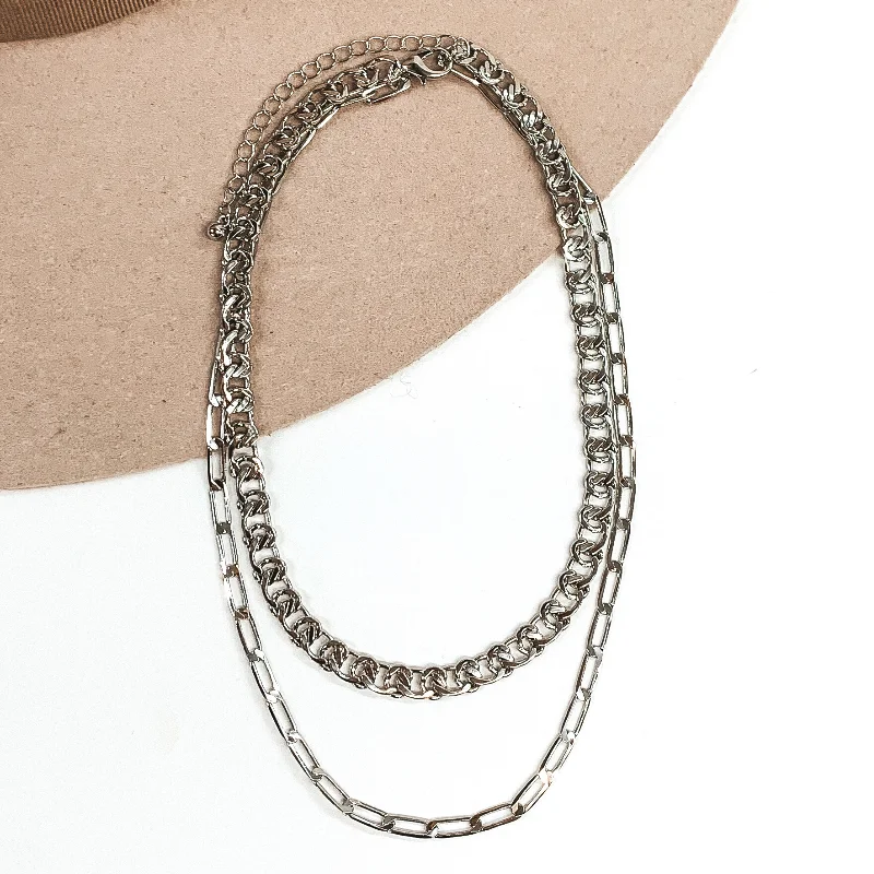 Effortlessly Chic Chain Necklace in Silver