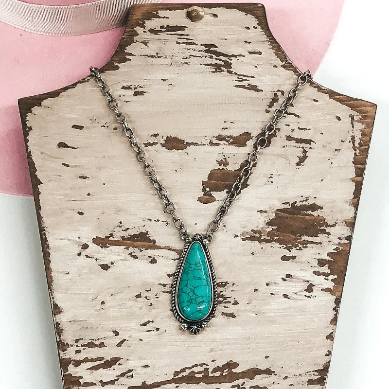 Western Silver Tone Chain Necklace with Teardrop Pendant in Turquoise