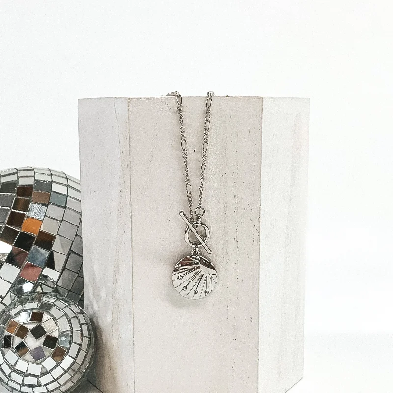 Chain Necklace with Circle Sun Pendant and Toggle Clasp in Silver